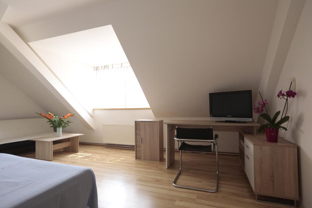 Penzion Na Cymbálku Horni Tranovice Zimmer foto